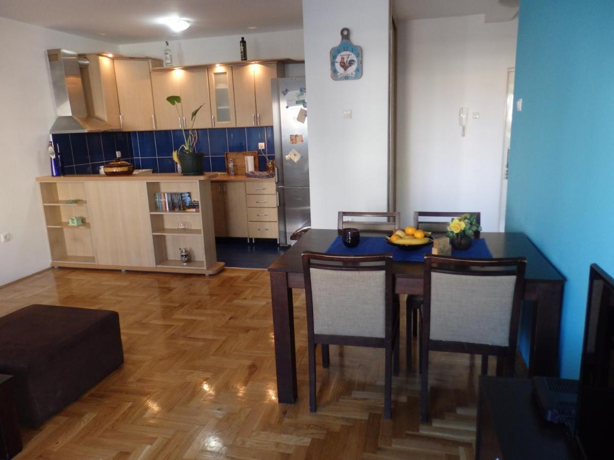 Apartment Erika 2 Újvidék Kültér fotó